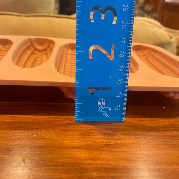 NWOT Silicone Ear of Corn Cake-Let Pan Gelatin Cornbread Thanksgiving Fun Picnic - Picture 7 of 7